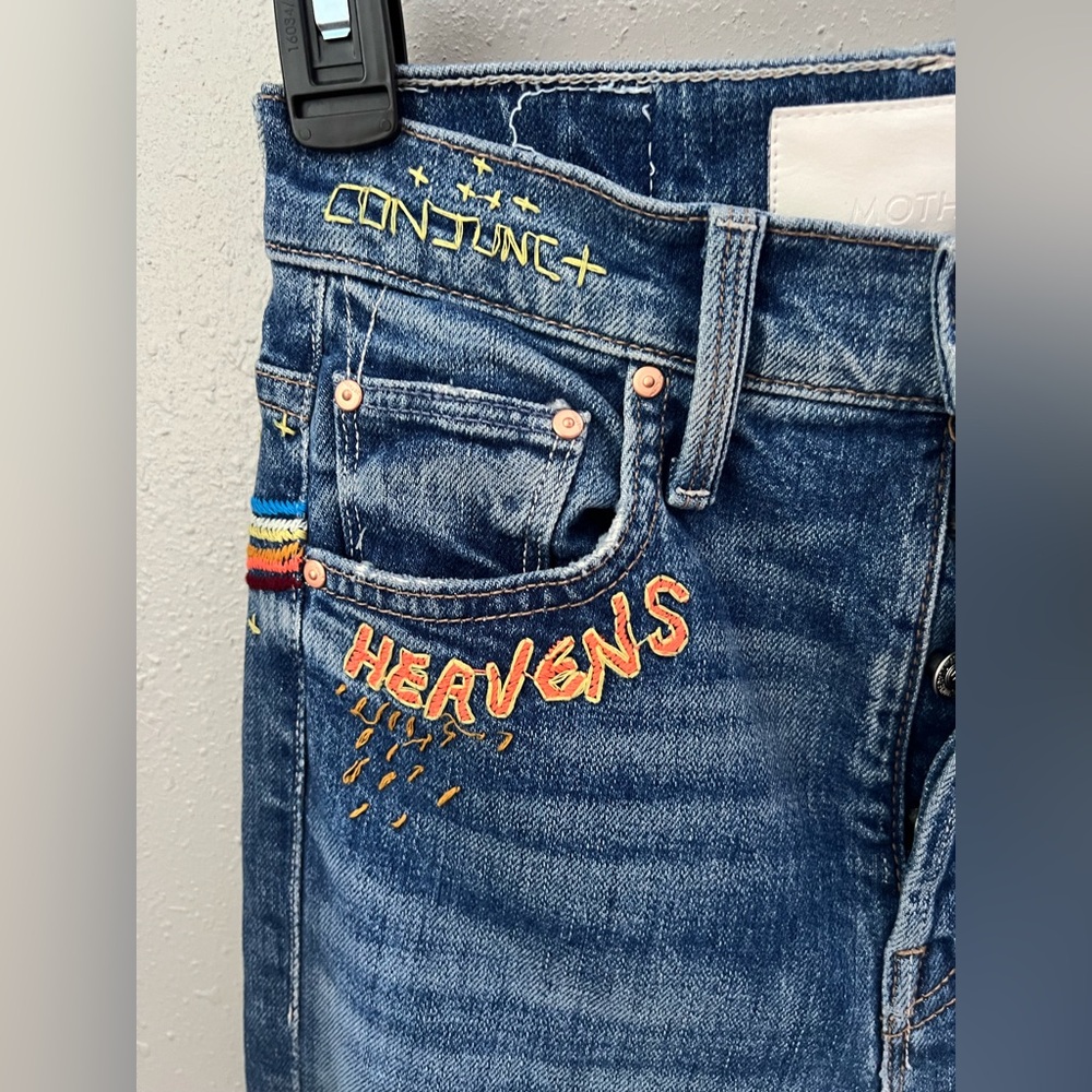 Mother The Rambler Sneak Embroidered Jeans in Running With Scissors Size 24 New - Picture 8 of 15